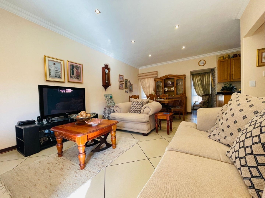 3 Bedroom Property for Sale in Grimbeeck Park North West